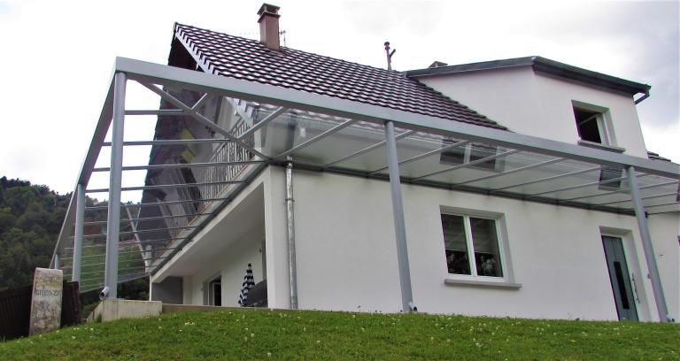 Pergolas en Fer Forgé : Créez un Espace Extérieur Élégant et Fonctionnel